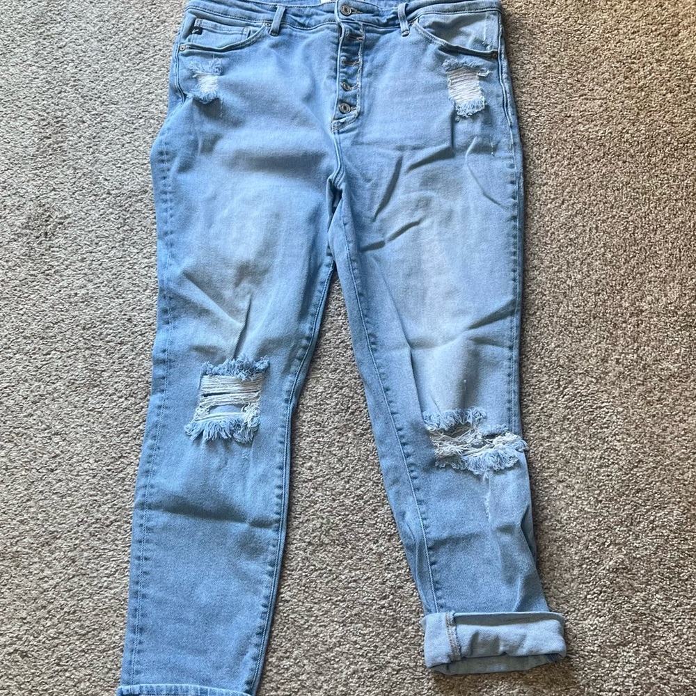 KanCan Straight Skinny Jeans. Light wash. Size XL